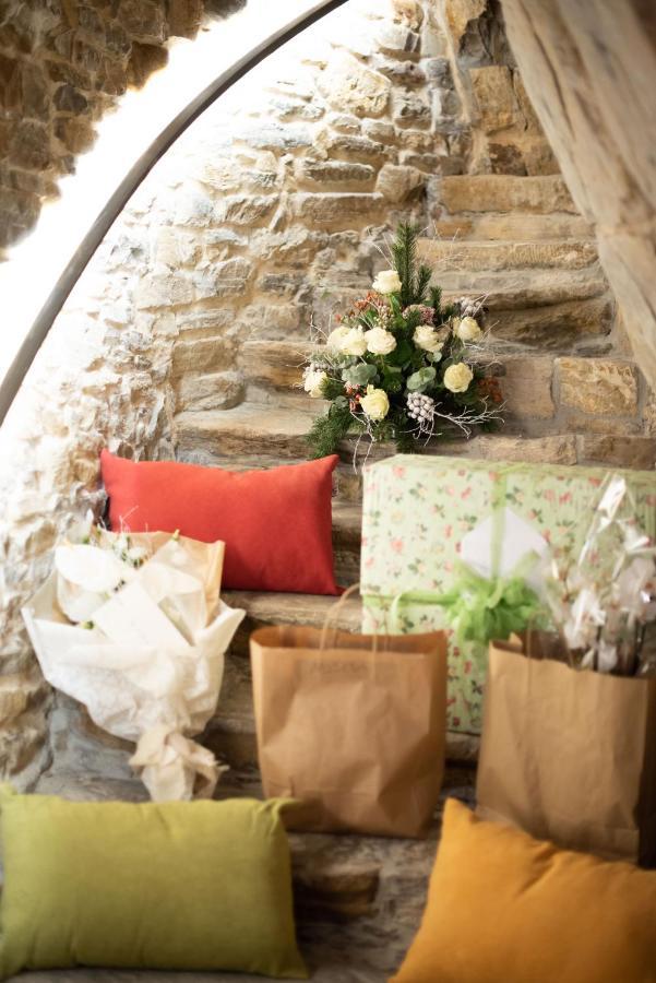 Locanda Moderna Carlambroeus Montevecchia 外观 照片