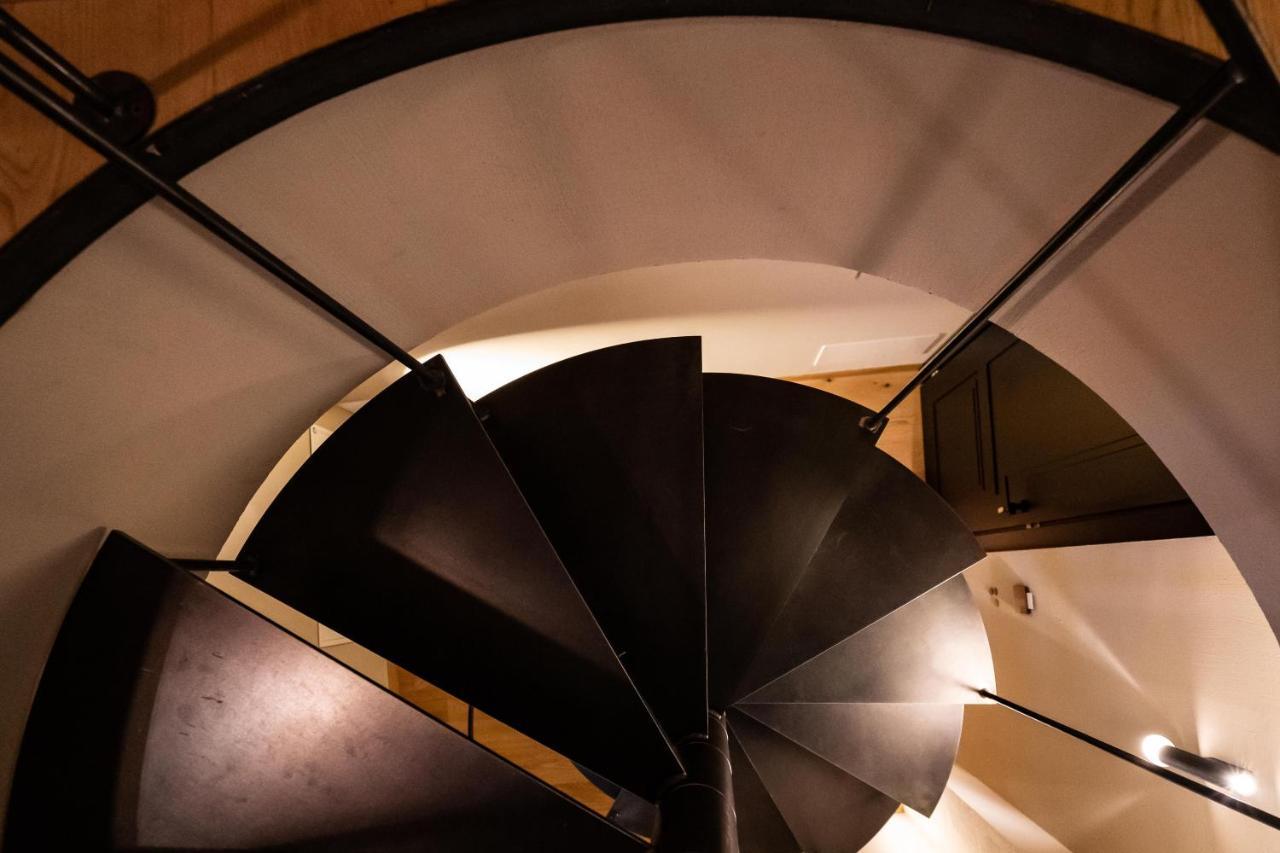 Locanda Moderna Carlambroeus Montevecchia 外观 照片